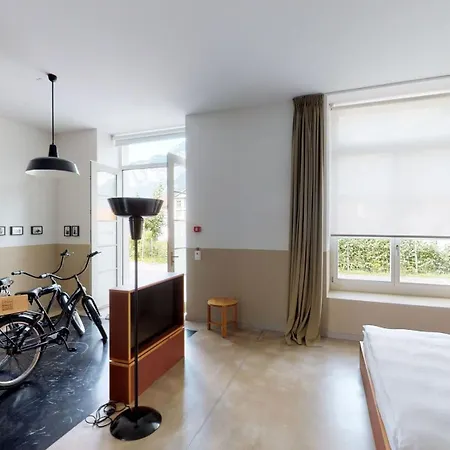 Lofthotel Walensee 호텔
